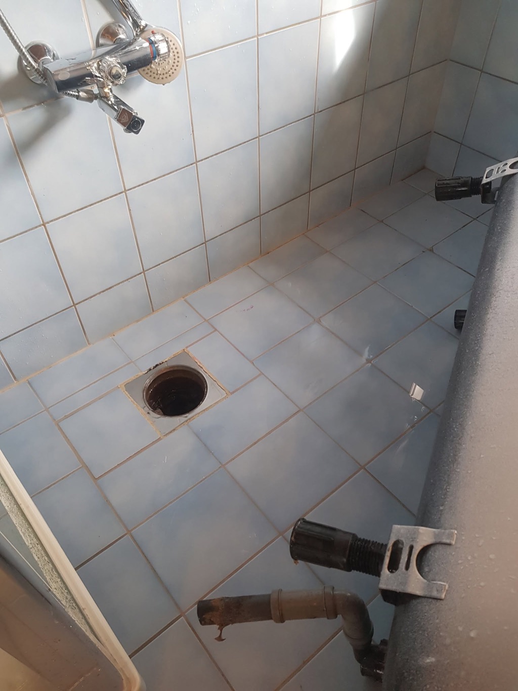 Et våtrom under flyttevask i Vestby.